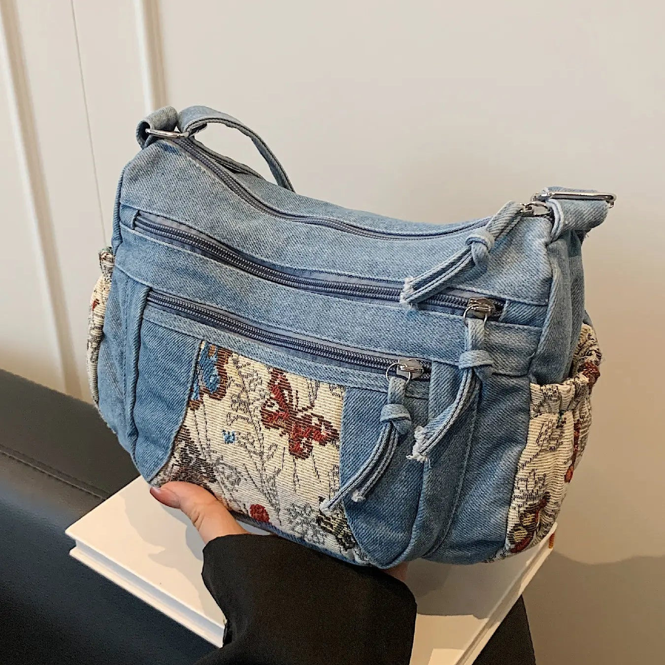 Casual Fashion Multi-Pocket Butterfly Design Bag