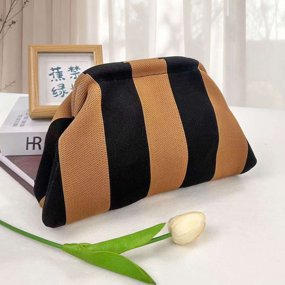 Women‘s Striped Diamond Dot Cloud Handbag